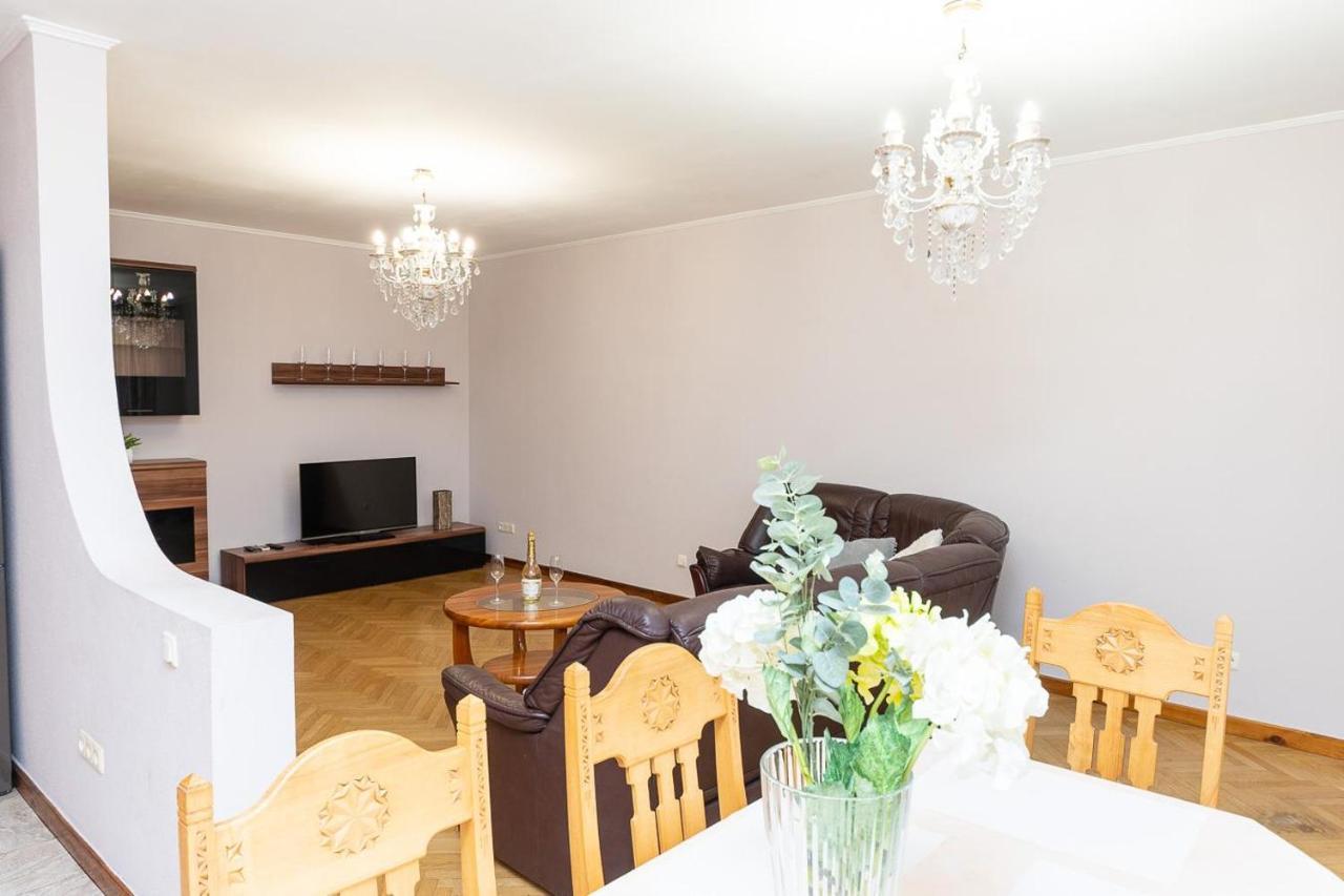 Spacious Apartments In The Center Of Obolon 2 Bedrooms เคียฟ ภายนอก รูปภาพ