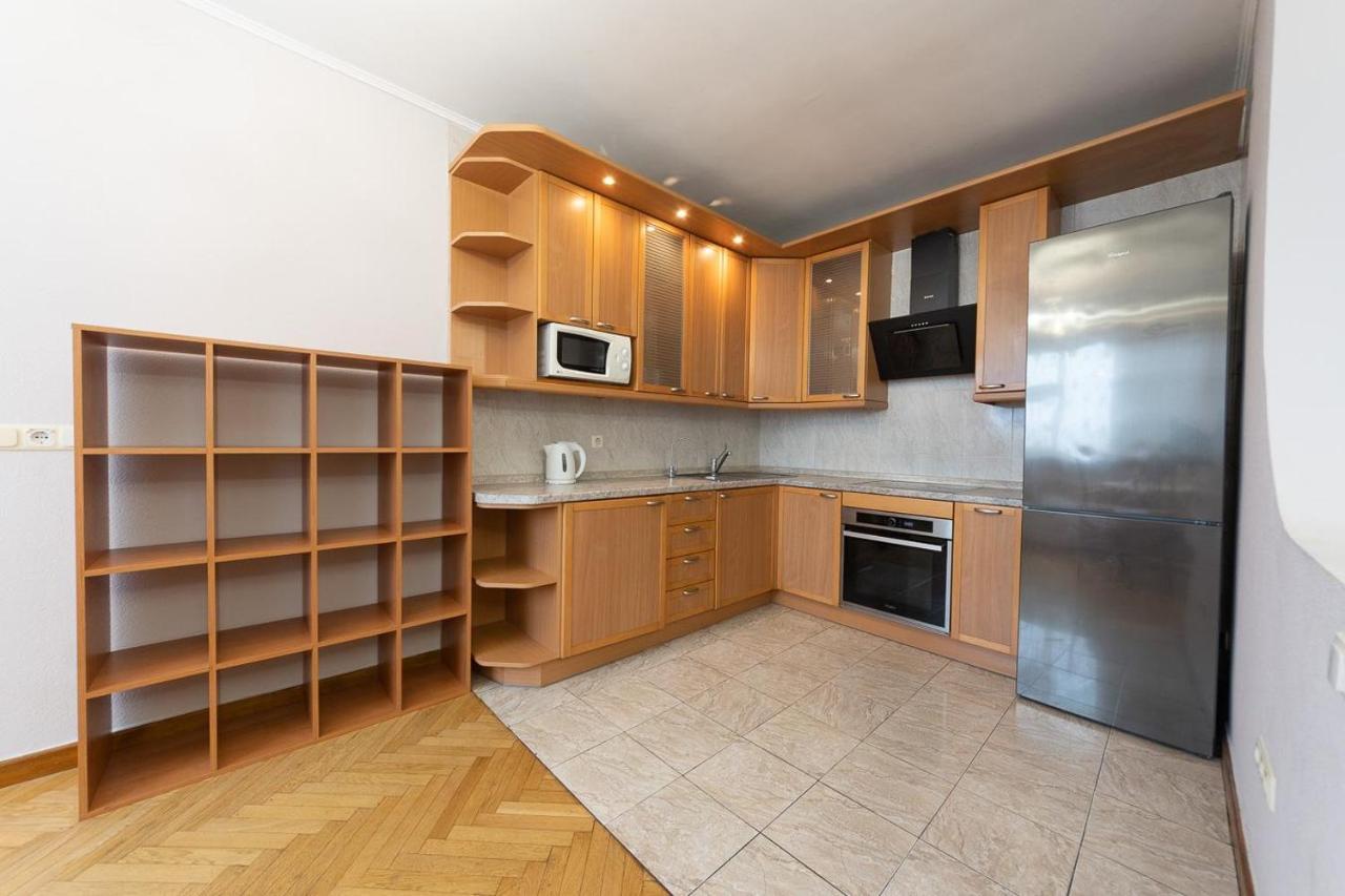 Spacious Apartments In The Center Of Obolon 2 Bedrooms เคียฟ ภายนอก รูปภาพ